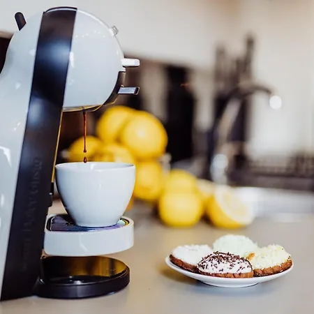 Appartement 1 Maja 76 *