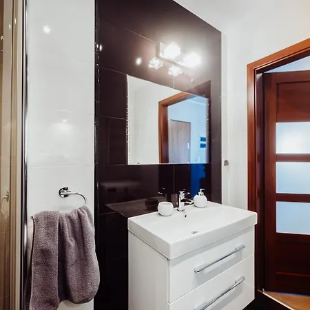 1 Maja 76 Appartement *