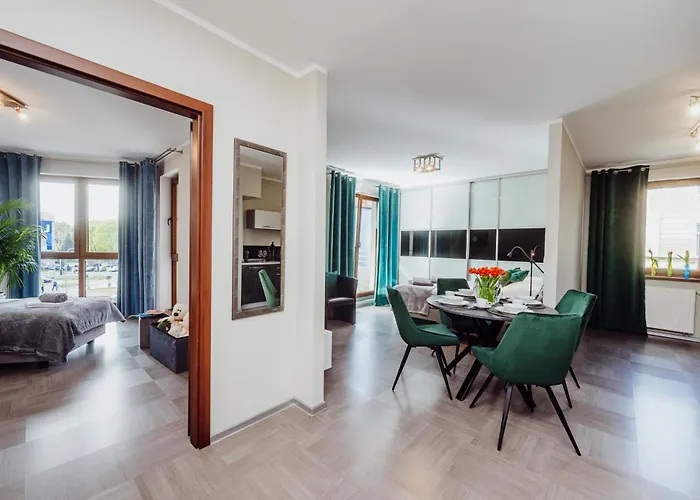 1 Maja 76 Apartman *