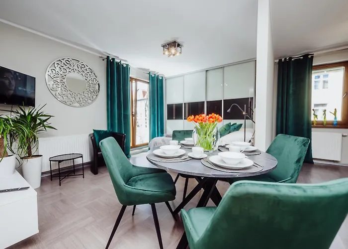 1 Maja 76 耶莱尼亚古拉